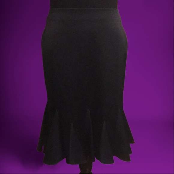 JS Collections: Scalloped Hem Formal Skirt - Picture 2 of 9